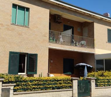 Trilocale in vendita a Cecina (Livorno), Viale della Vittoria 11