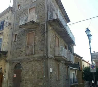 Casa indipendente in vendita a Laurito (Salerno), Corso Umberto I nc