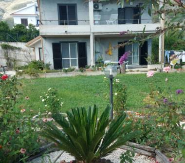 Casa indipendente in vendita a Spigno Saturnia (Latina), Via Maragoni 57