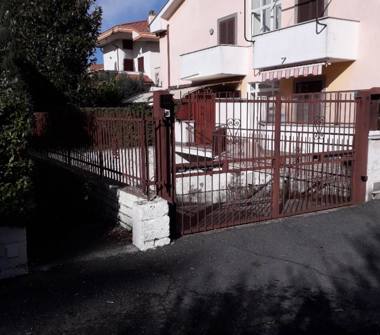 Magazzino in affitto a Ciampino (Roma), Via Firenze 60a