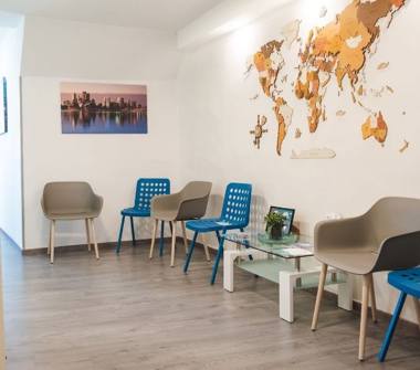  Attività commerciale in vendita a Firenze, Zona Firenze Nova, Piazza dell'Unità Italiana 7