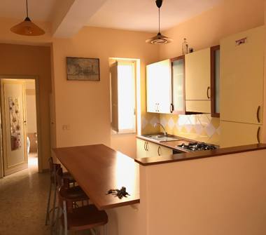 Trilocale in affitto a Reggio Calabria, Frazione Centro città, Via Baracca 15