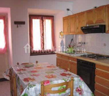 Quadrilocale in vendita a Druogno (Verbano-Cusio-Ossola), Via Domodossola 17