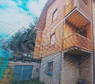 Casa indipendente in vendita a Urbino, Frazione San Marino Di Urbino