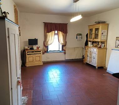 Quadrilocale in vendita a Vaiano (Prato), Via di Sofignano 80