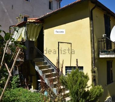 Casa indipendente in vendita a Borgomaro, Frazione Conio, Via Montegrande 4