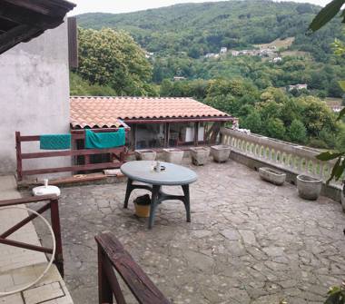 Quadrilocale in vendita a Vernio, Frazione La Storaia, Localita La Storaia 184