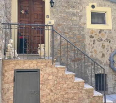 Casa indipendente in vendita a Piazza Armerina (Enna), Via Stabile