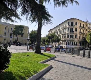 Porzione di casa in affitto a Foggia (Foggia), Piazza Camillo Benso Cavour 1