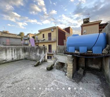 Appartamento in vendita a Palagonia (Catania), Via Bari 6