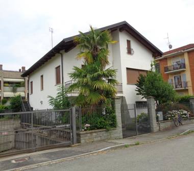 Villa in vendita a Pinerolo (Torino), Via Achille Grandi 12