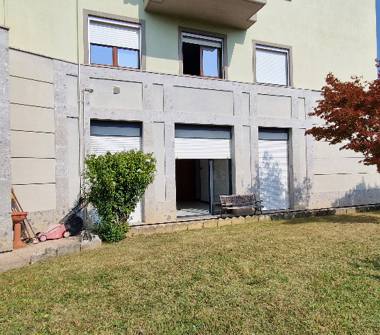 Trilocale in vendita a Albano Sant'Alessandro (Bergamo), Via Papa Giovanni XXIII 272