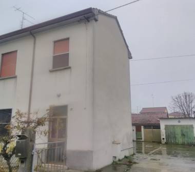Casa indipendente in vendita a Bagnacavallo, Frazione Glorie, Via P.Lucci 22