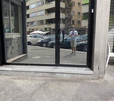 Negozio in vendita a Roma, Zona Montagnola
