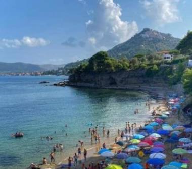 Quadrilocale in vendita a Castellabate, Frazione San Marco Di Castellabate