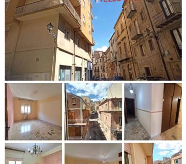 Appartamento in vendita a Enna (Enna), Via Roma 125
