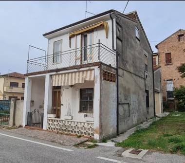 Casa indipendente in vendita a Magnacavallo (Mantova)