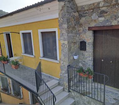 Appartamento in vendita a Sasso di Castalda (Potenza)