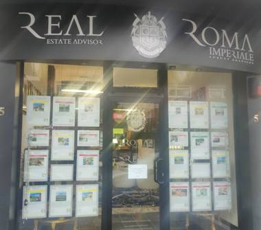 Negozio in affitto a Massa, Frazione Centro città, via la salle 5 3