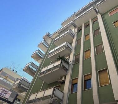 Bilocale in vendita a Taranto, Frazione Centro città, Via Bùccari 27