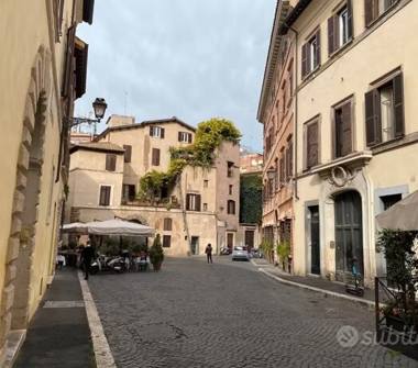 Altro in affitto a Roma, Zona Romanina, Piazza Margana 22