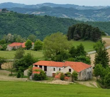 Rustico/Casale in vendita a Roccaverano (Asti)