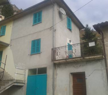 Casa indipendente in vendita a Norcia, Frazione Capa Del Colle
