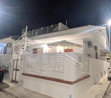 Villetta a schiera in vendita a Santa Croce Camerina, Frazione Casuzze