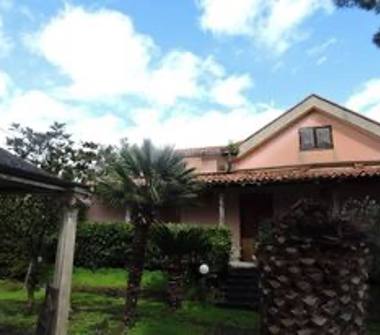 Villa in vendita a Enna, Frazione Pergusa, Strada Vicinale Mazzone