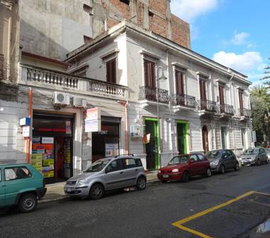 Stabile/Palazzo in vendita a Reggio Calabria, Frazione Centro città