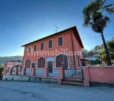 Palazzo/Stabile in vendita a Meina (Novara), Via Roma 29