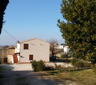 Rustico/Casale in vendita a Montegranaro (Fermo), Via Vecchia Fermana 505