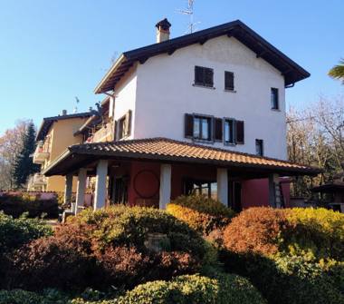 Casa indipendente in vendita a Cressa, Frazione Baraggione, Via dei Partigiani 30