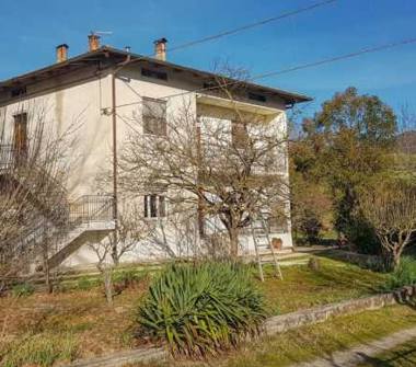 Casa indipendente in vendita a Acqualagna, Frazione Località Pole