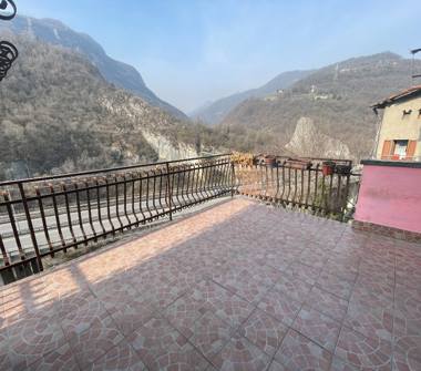 Trilocale in vendita a Sedrina (Bergamo)