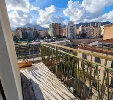 Appartamento in vendita a Palermo, Zona Notarbartolo, Via Mario Rapisardi 96