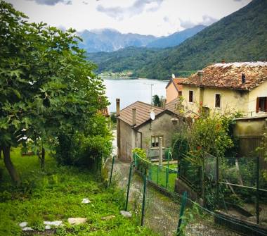 Casa indipendente in vendita a Alpago (Belluno)