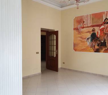 Appartamento in vendita a Napoli, Zona Centro Storico, Piazza Nolana 125