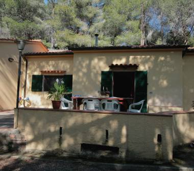 Casa indipendente in vendita a Porto Azzurro (Livorno), Via Provinciale Est 28