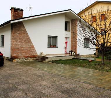 Casa indipendente in vendita a Chiesina Uzzanese (Pistoia)