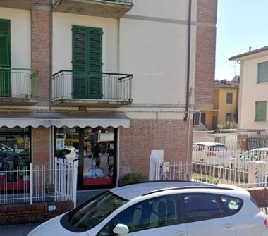 Negozio in vendita a Empoli (Firenze), Via Raffaello Sanzio 47