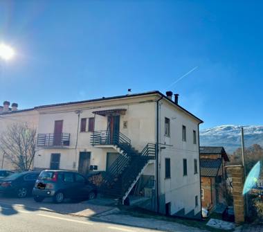 Appartamento in vendita a Castelvecchio Subequo (L'Aquila), Via Nazionale 216