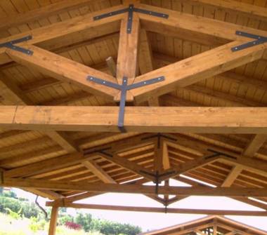  Attività commerciale in gestione a San Cipriano d'Aversa (Caserta)