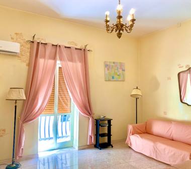 Bilocale in vendita a Napoli, Zona Porto