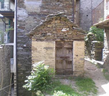 Rustico/Casale in vendita a Aurano (Verbano-Cusio-Ossola), Via Vittorio Veneto 7