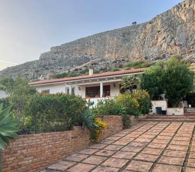 Villa in vendita a Palermo, Zona Mondello, Via Tolomea 50