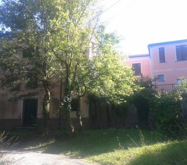 Rustico/Casale in vendita a Varese Ligure, Frazione Ghiggeri