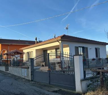 Casa indipendente in vendita a Aulla, Frazione Canova