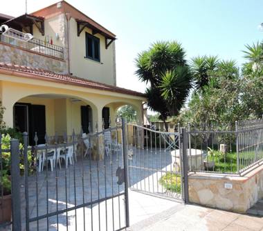 Affitto Casa Vacanze a Ugento, Frazione Marina San Giovanni, casa nel parco Fontanelle 00