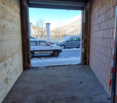 Box/Garage/Posto auto in vendita a Scanno (L'Aquila)